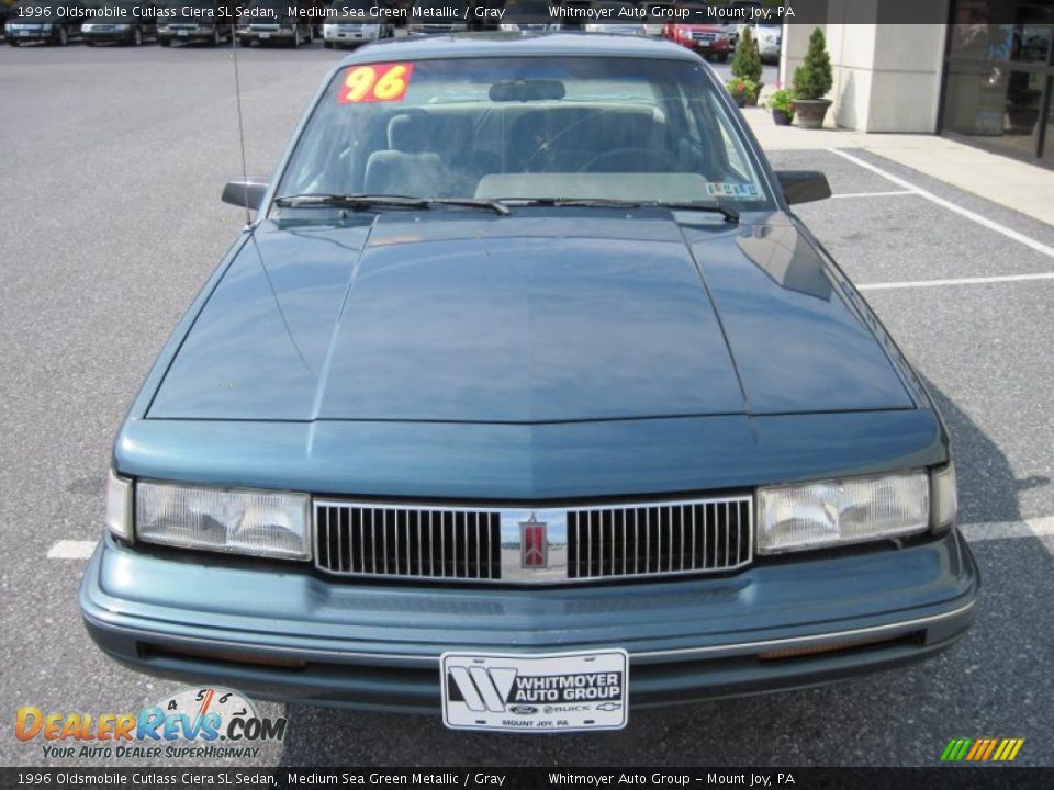 1996 Oldsmobile Cutlass Ciera SL Sedan Medium Sea Green Metallic / Gray Photo #2