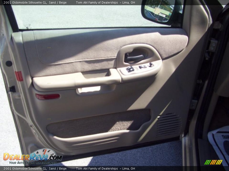 2001 Oldsmobile Silhouette GL Sand / Beige Photo #7