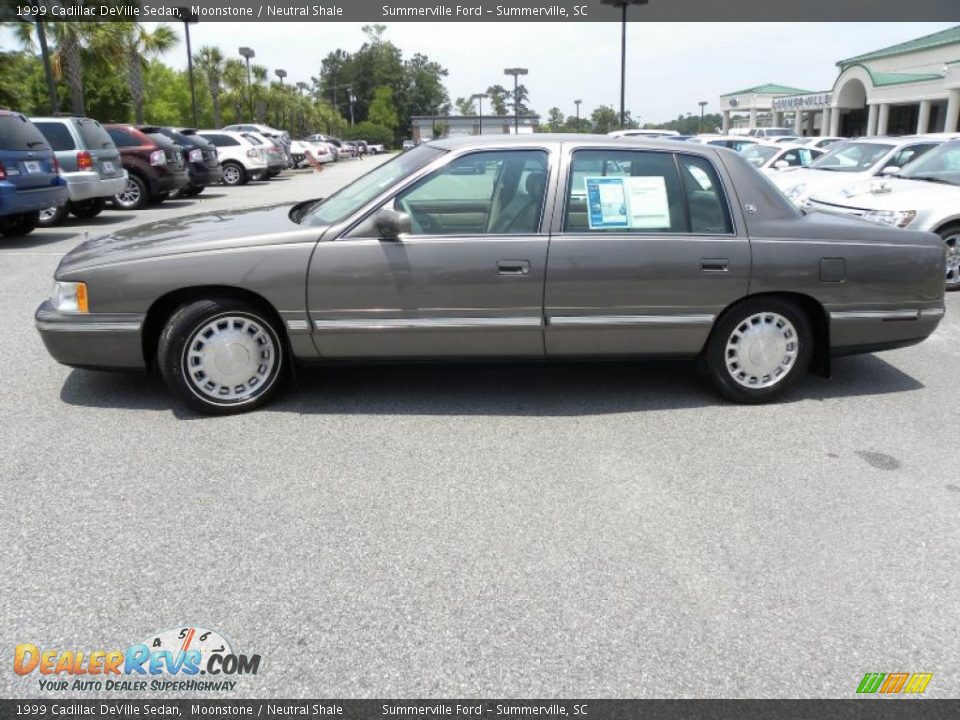 1999 Cadillac DeVille Sedan Moonstone / Neutral Shale Photo #2