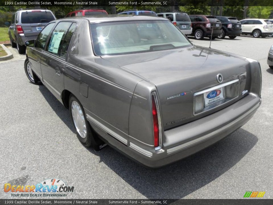 1999 Cadillac DeVille Sedan Moonstone / Neutral Shale Photo #15
