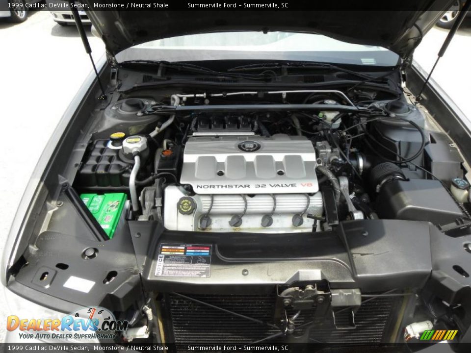 1999 Cadillac DeVille Sedan Moonstone / Neutral Shale Photo #18