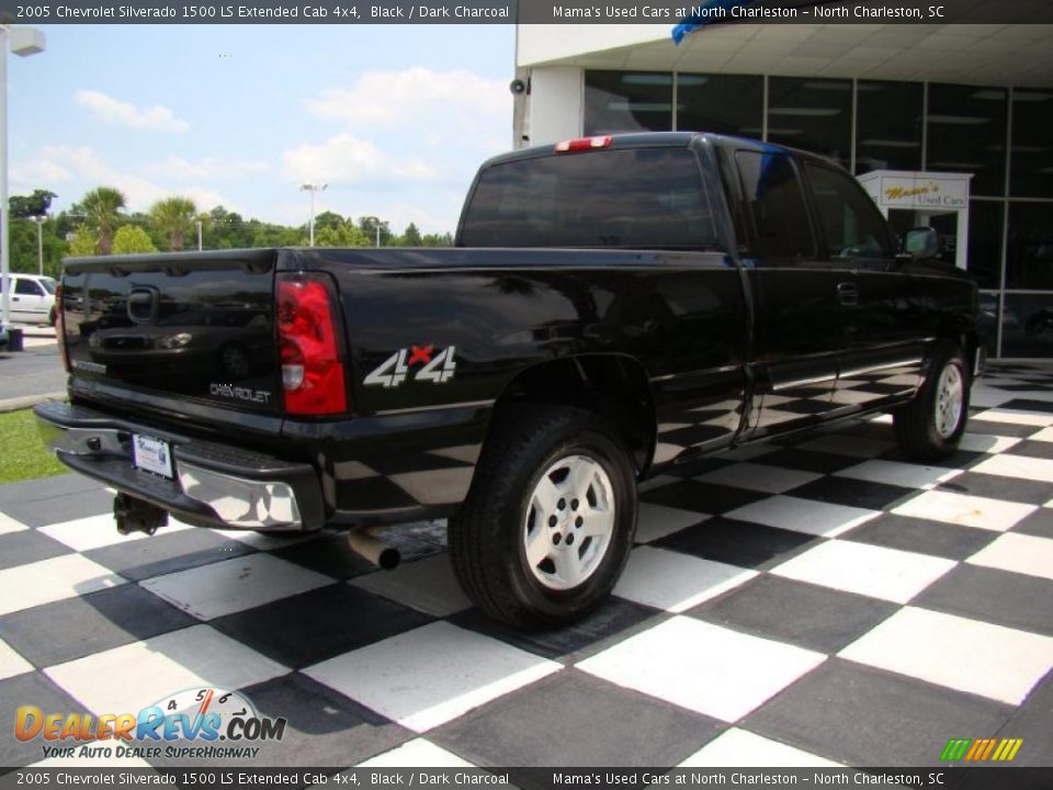 2005 Chevrolet Silverado 1500 LS Extended Cab 4x4 Black / Dark Charcoal Photo #7