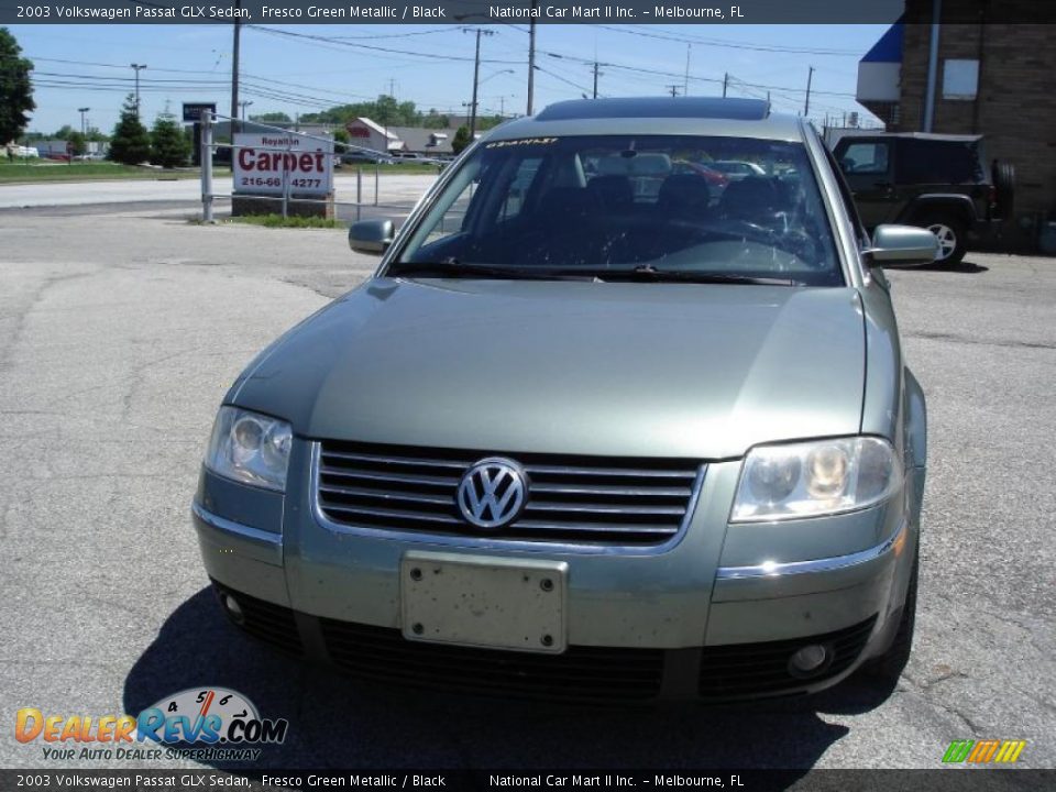 2003 Volkswagen Passat GLX Sedan Fresco Green Metallic / Black Photo #2