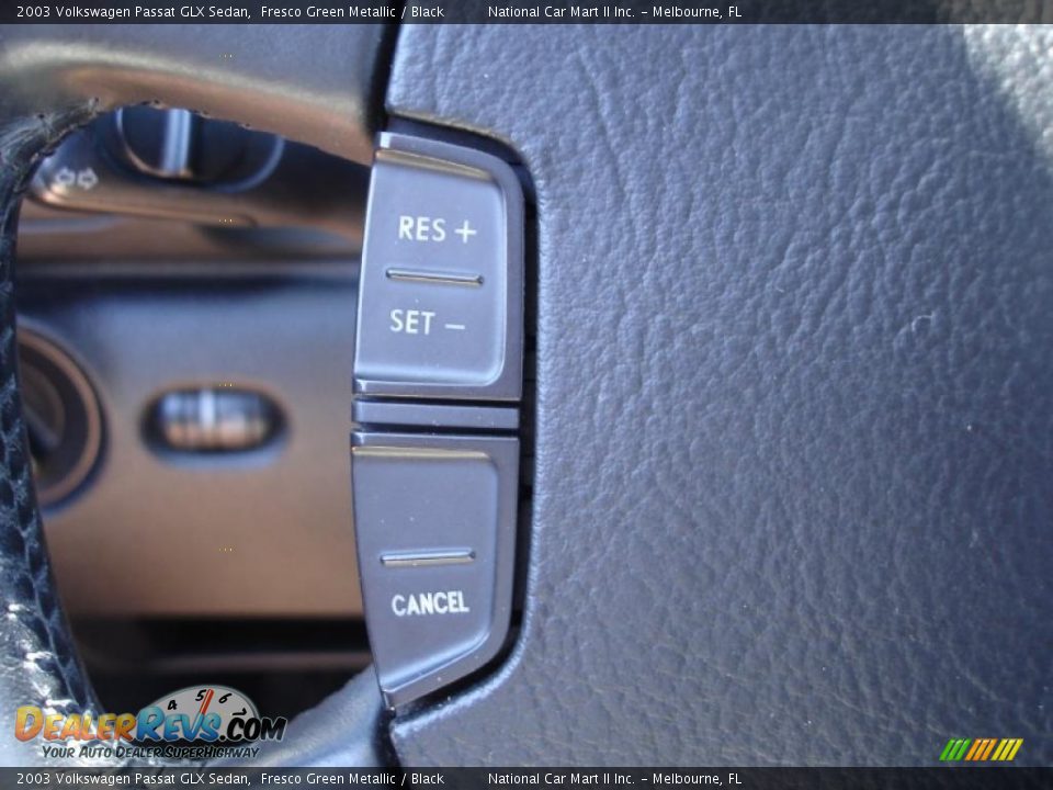 2003 Volkswagen Passat GLX Sedan Fresco Green Metallic / Black Photo #15
