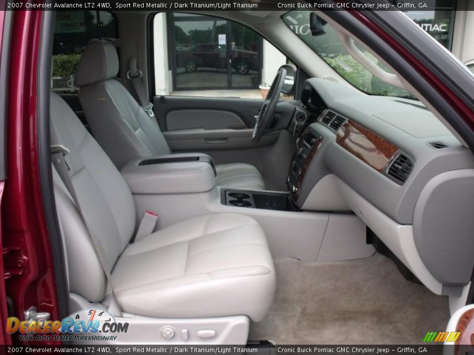 2007 Chevrolet Avalanche LTZ 4WD Sport Red Metallic / Dark Titanium/Light Titanium Photo #17