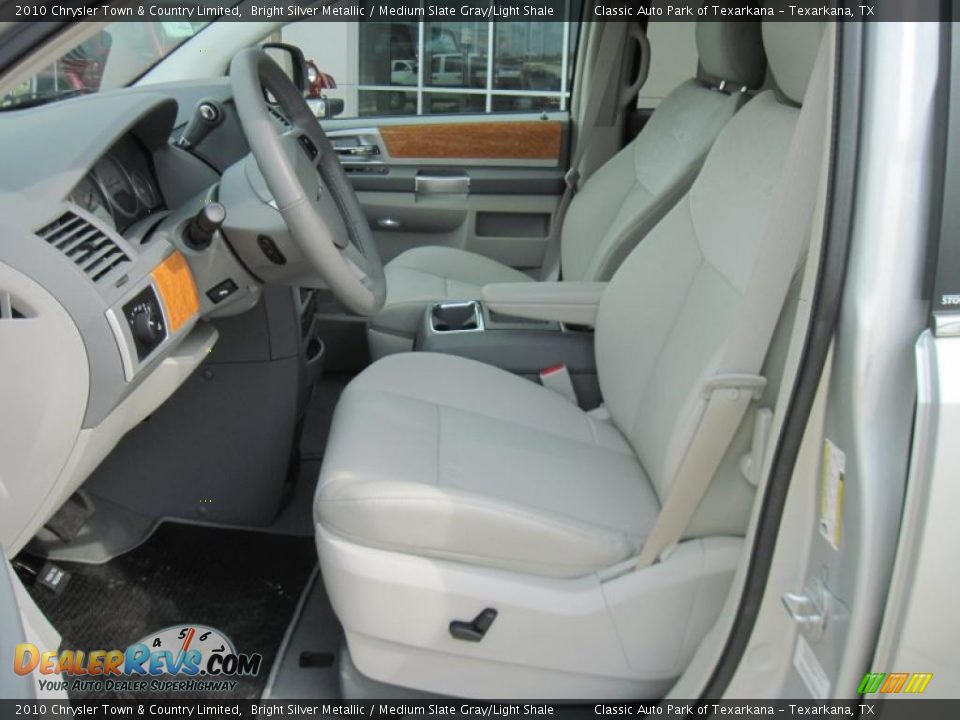 2010 Chrysler Town & Country Limited Bright Silver Metallic / Medium Slate Gray/Light Shale Photo #7