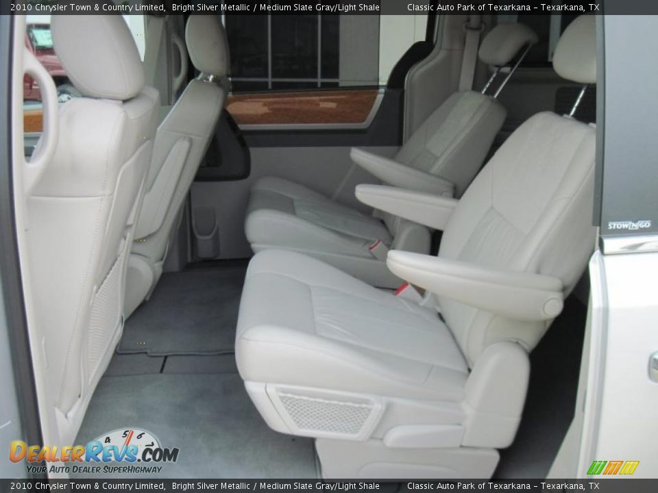 2010 Chrysler Town & Country Limited Bright Silver Metallic / Medium Slate Gray/Light Shale Photo #8