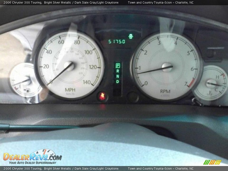 2006 Chrysler 300 Touring Bright Silver Metallic / Dark Slate Gray/Light Graystone Photo #9
