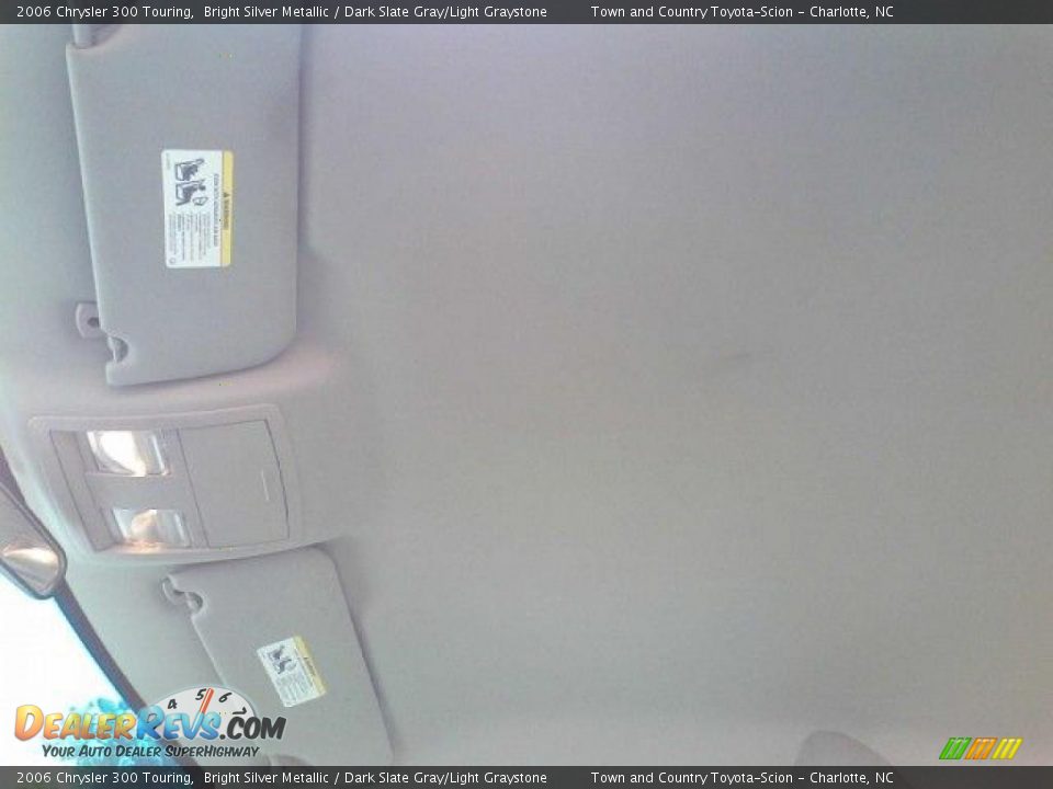 2006 Chrysler 300 Touring Bright Silver Metallic / Dark Slate Gray/Light Graystone Photo #14