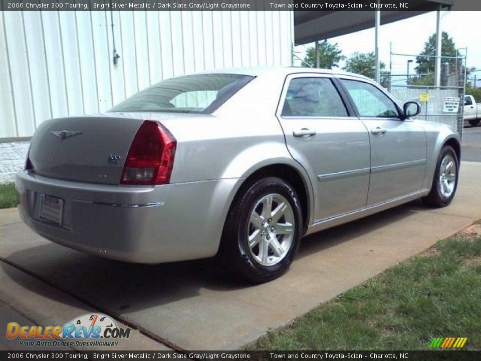 2006 Chrysler 300 Touring Bright Silver Metallic / Dark Slate Gray/Light Graystone Photo #16