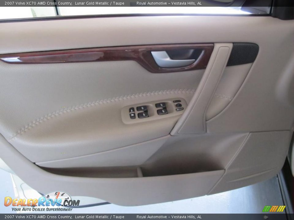 2007 Volvo XC70 AWD Cross Country Lunar Gold Metallic / Taupe Photo #11
