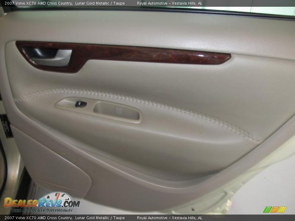 2007 Volvo XC70 AWD Cross Country Lunar Gold Metallic / Taupe Photo #23