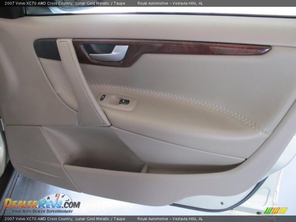 2007 Volvo XC70 AWD Cross Country Lunar Gold Metallic / Taupe Photo #26