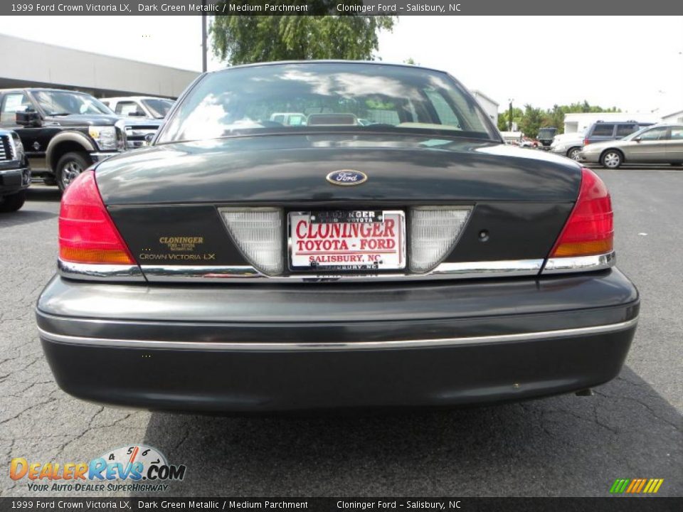 1999 Ford Crown Victoria LX Dark Green Metallic / Medium Parchment Photo #4