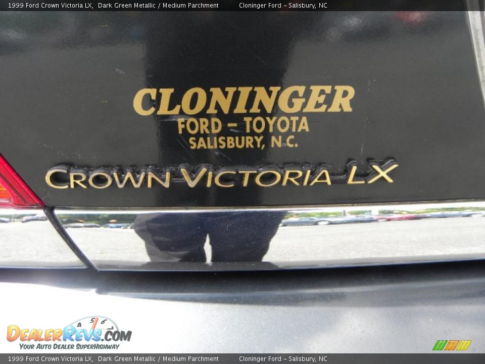 1999 Ford Crown Victoria LX Dark Green Metallic / Medium Parchment Photo #13