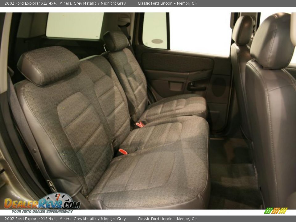2002 Ford Explorer XLS 4x4 Mineral Grey Metallic / Midnight Grey Photo #16