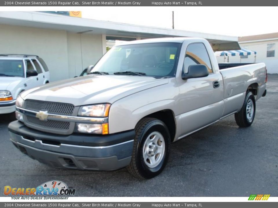 2004 Chevrolet Silverado 1500 Regular Cab Silver Birch Metallic / Medium Gray Photo #3