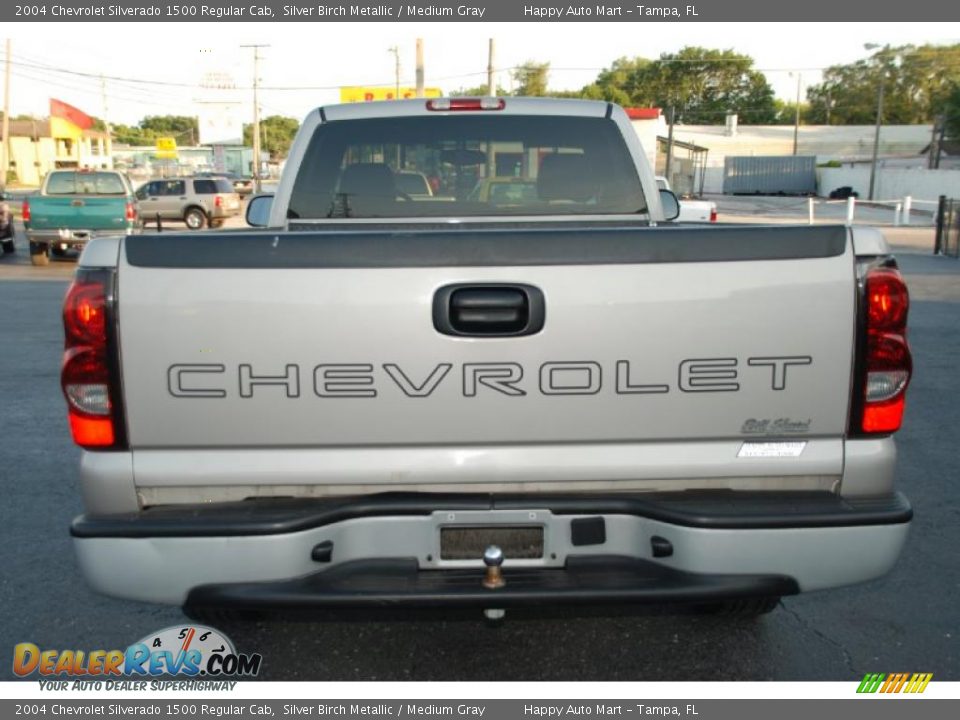 2004 Chevrolet Silverado 1500 Regular Cab Silver Birch Metallic / Medium Gray Photo #12