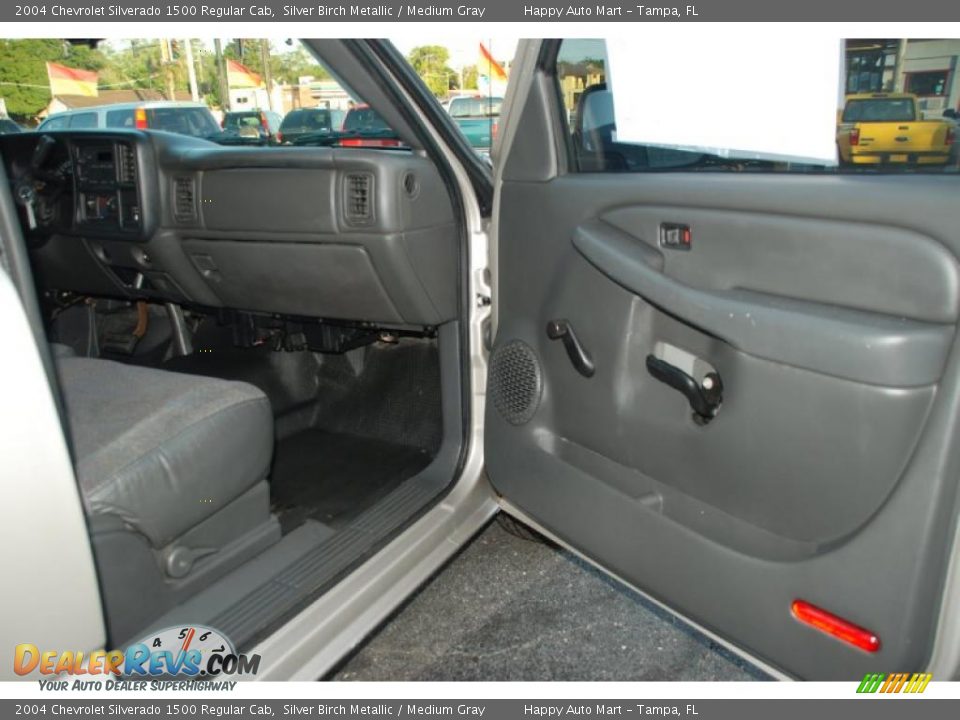 2004 Chevrolet Silverado 1500 Regular Cab Silver Birch Metallic / Medium Gray Photo #19