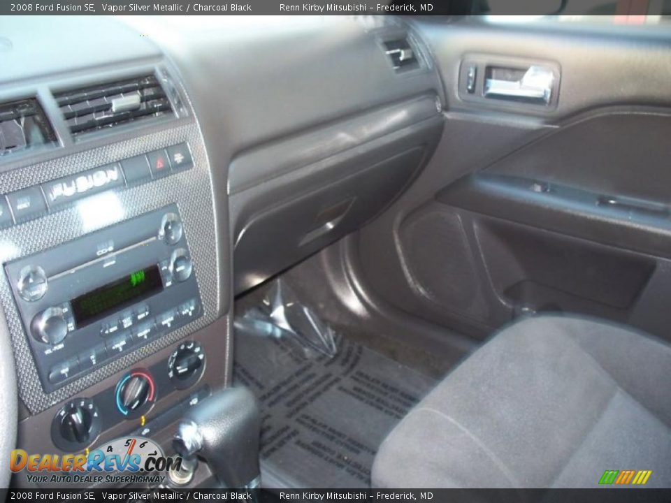 2008 Ford Fusion SE Vapor Silver Metallic / Charcoal Black Photo #17