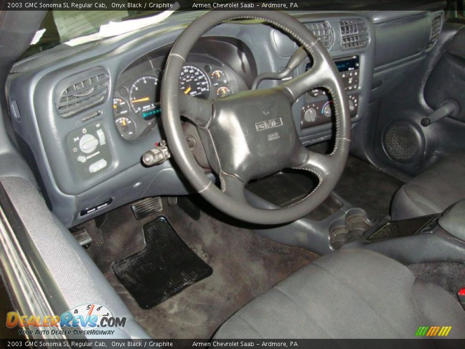 2003 GMC Sonoma SL Regular Cab Onyx Black / Graphite Photo #13