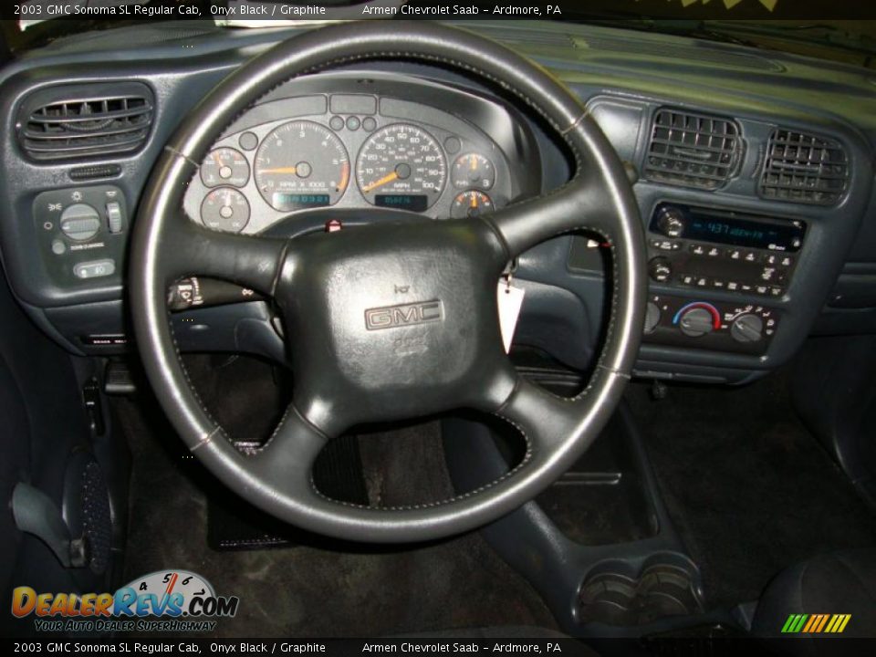 2003 GMC Sonoma SL Regular Cab Onyx Black / Graphite Photo #22