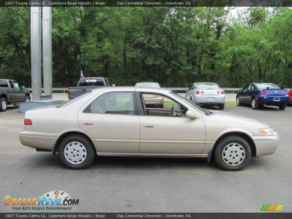 1997 Toyota Camry LE Cashmere Beige Metallic / Beige Photo #4