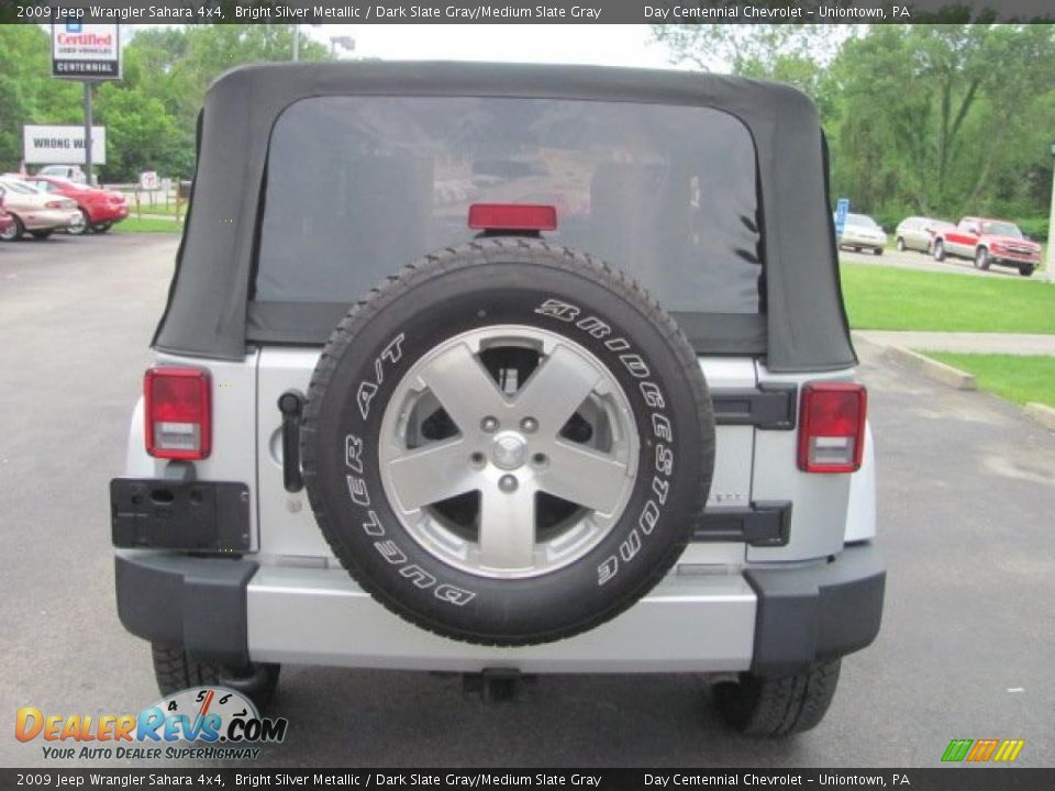 2009 Jeep Wrangler Sahara 4x4 Bright Silver Metallic / Dark Slate Gray/Medium Slate Gray Photo #3