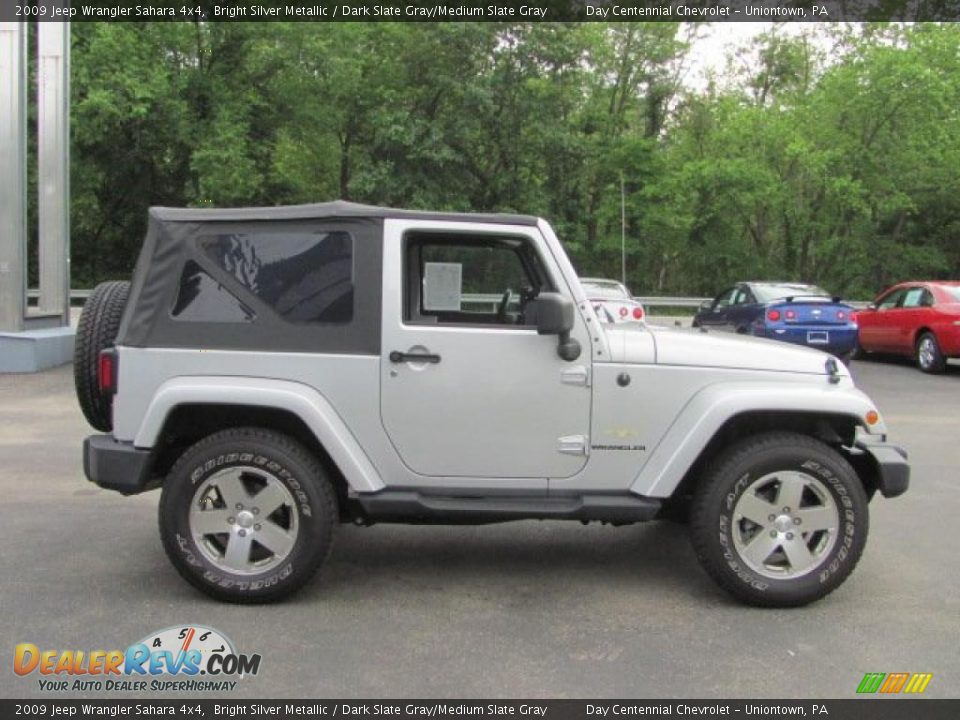 2009 Jeep Wrangler Sahara 4x4 Bright Silver Metallic / Dark Slate Gray/Medium Slate Gray Photo #4