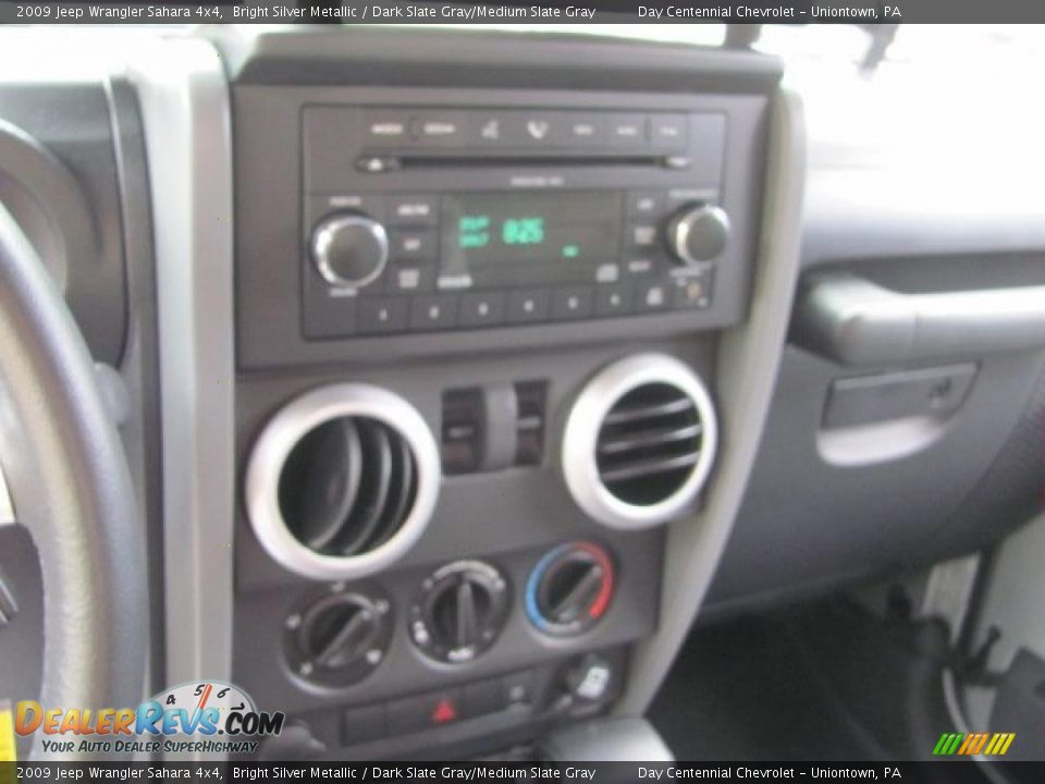 2009 Jeep Wrangler Sahara 4x4 Bright Silver Metallic / Dark Slate Gray/Medium Slate Gray Photo #12