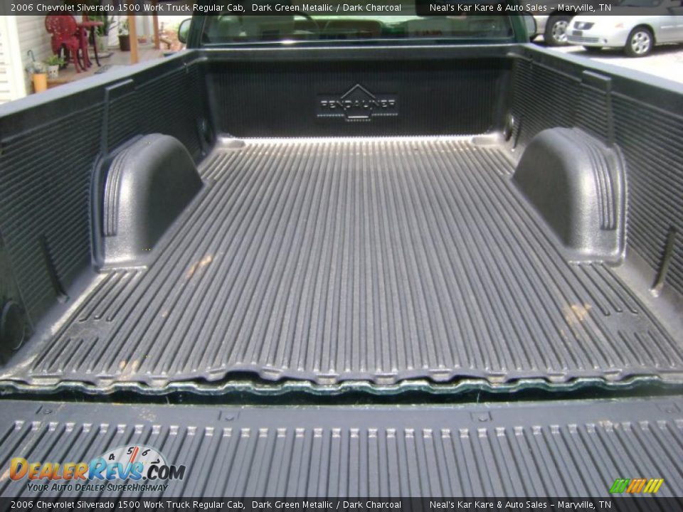 2006 Chevrolet Silverado 1500 Work Truck Regular Cab Dark Green Metallic / Dark Charcoal Photo #19