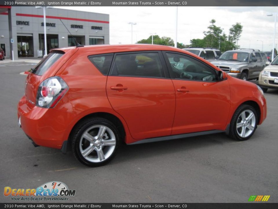 2010 Pontiac Vibe AWD Ignition Orange Metallic / Ebony Photo #2