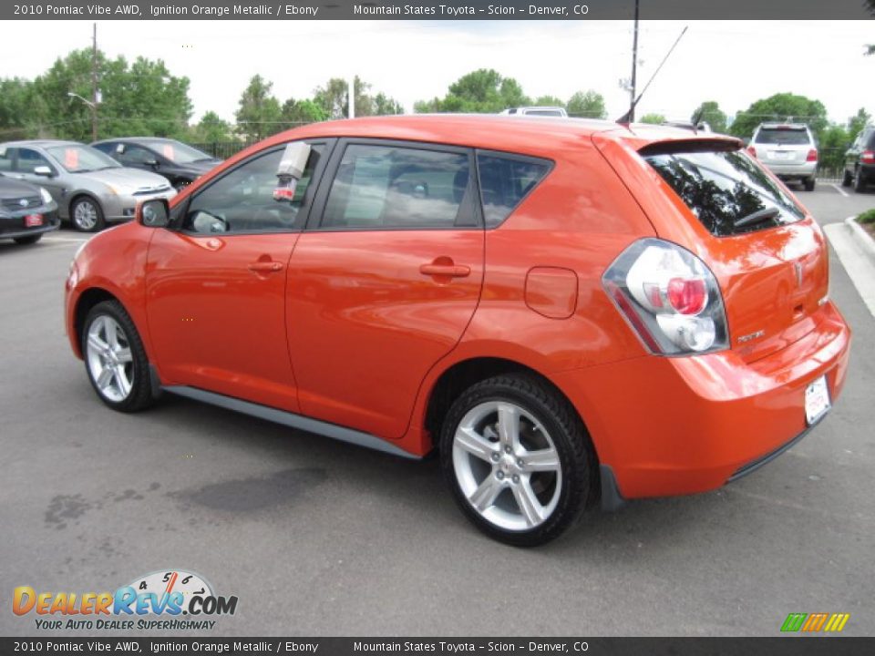 2010 Pontiac Vibe AWD Ignition Orange Metallic / Ebony Photo #4