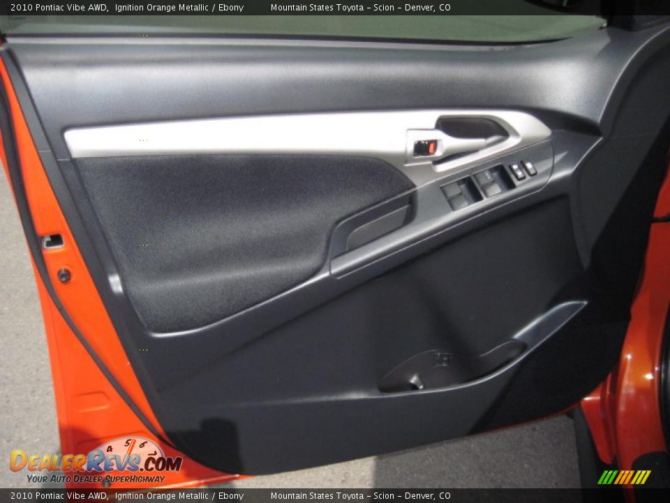 2010 Pontiac Vibe AWD Ignition Orange Metallic / Ebony Photo #7