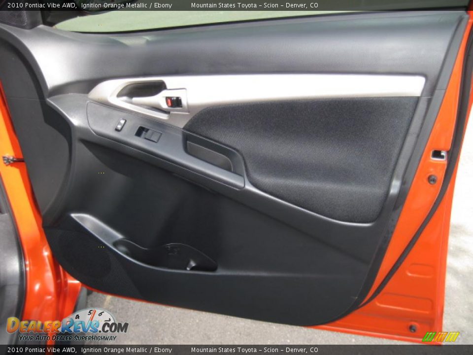 2010 Pontiac Vibe AWD Ignition Orange Metallic / Ebony Photo #8