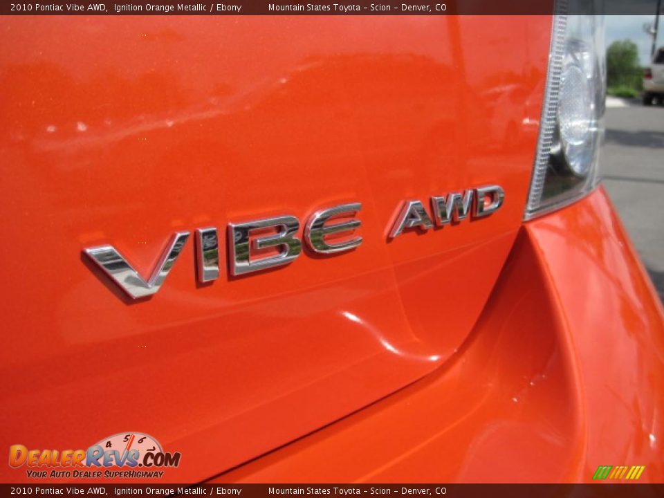 2010 Pontiac Vibe AWD Ignition Orange Metallic / Ebony Photo #26