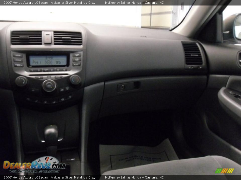 2007 Honda Accord LX Sedan Alabaster Silver Metallic / Gray Photo #15