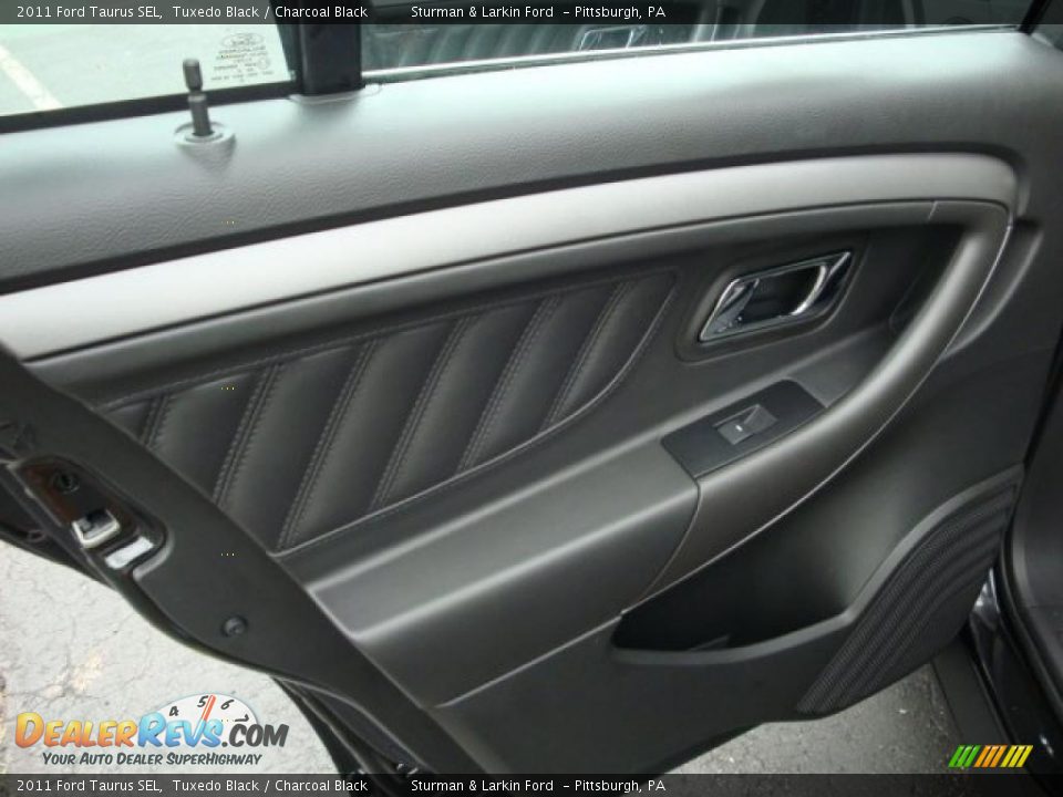 2011 Ford Taurus SEL Tuxedo Black / Charcoal Black Photo #15