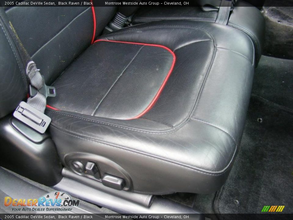 2005 Cadillac DeVille Sedan Black Raven / Black Photo #15