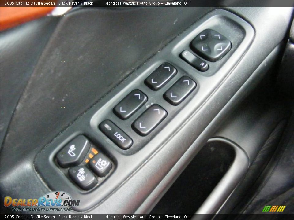 2005 Cadillac DeVille Sedan Black Raven / Black Photo #23