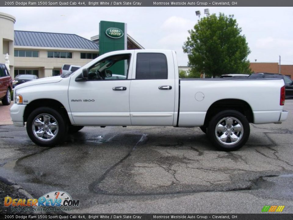 2005 Dodge Ram 1500 Sport Quad Cab 4x4 Bright White / Dark Slate Gray Photo #2