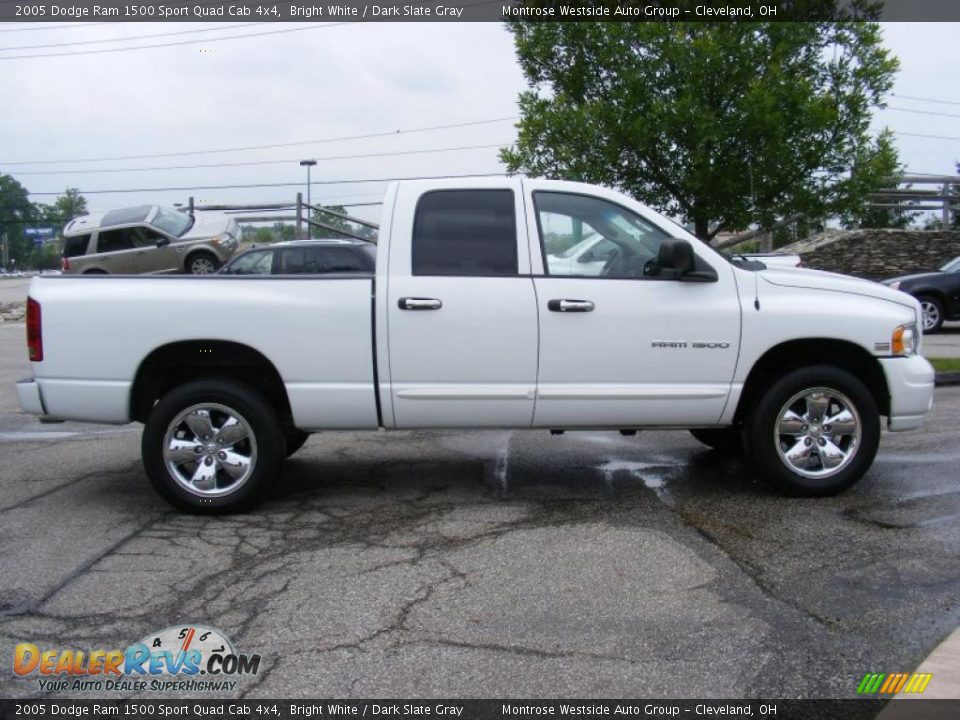 2005 Dodge Ram 1500 Sport Quad Cab 4x4 Bright White / Dark Slate Gray Photo #6