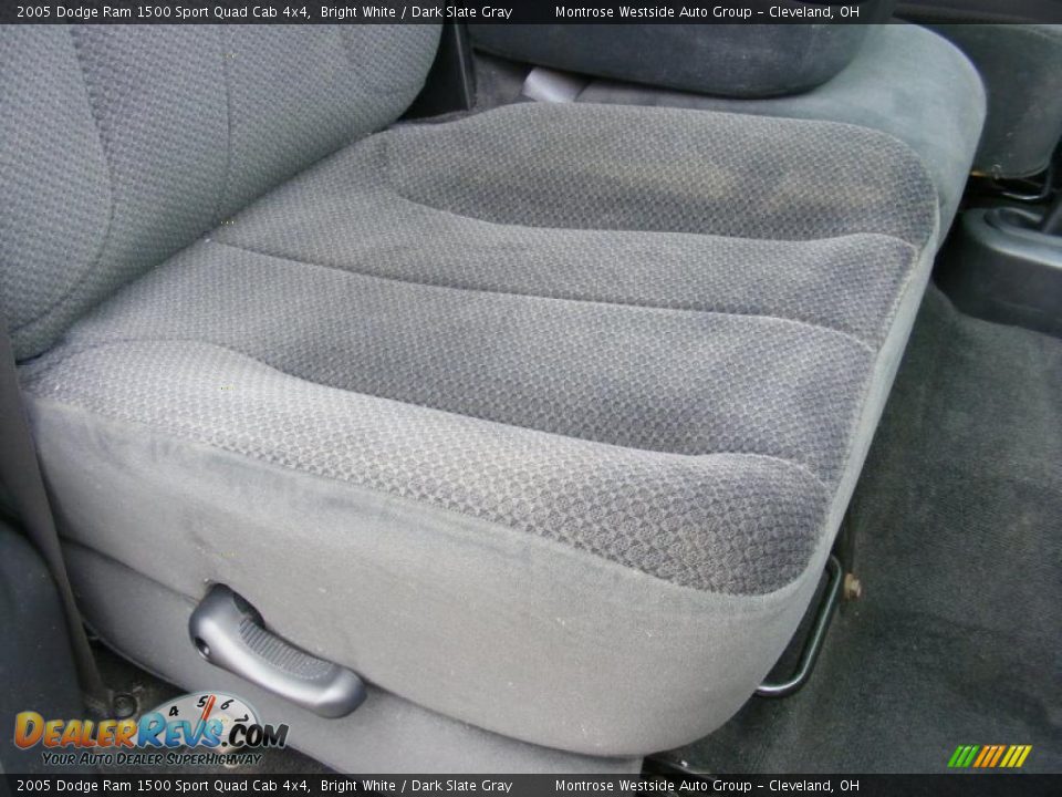 2005 Dodge Ram 1500 Sport Quad Cab 4x4 Bright White / Dark Slate Gray Photo #14