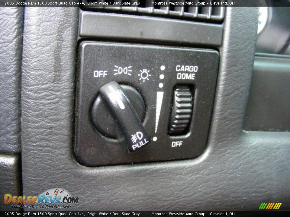 2005 Dodge Ram 1500 Sport Quad Cab 4x4 Bright White / Dark Slate Gray Photo #24