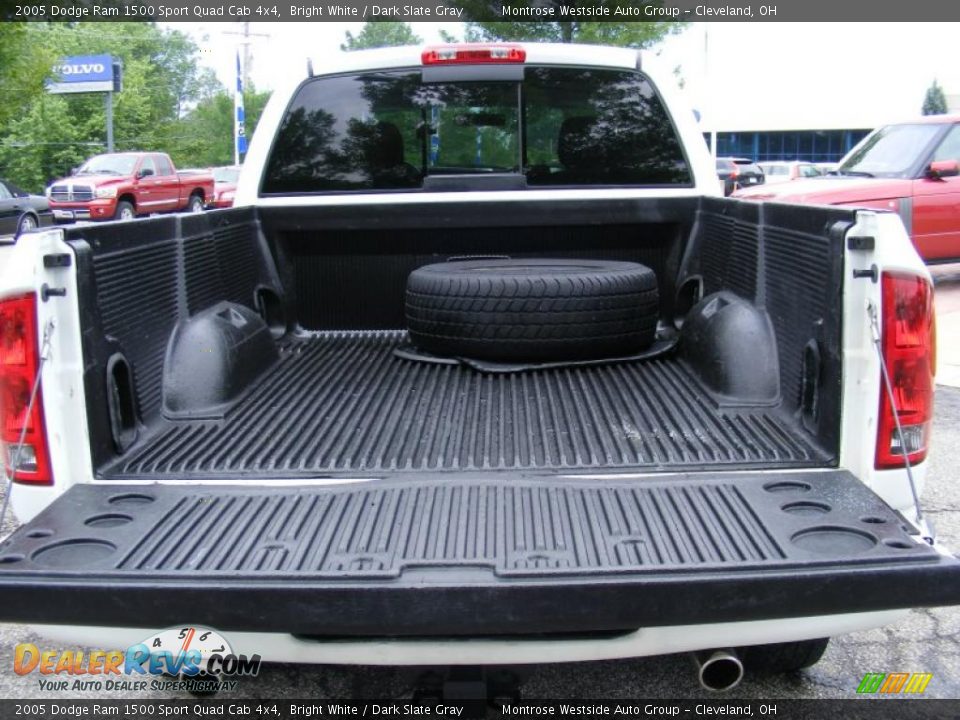 2005 Dodge Ram 1500 Sport Quad Cab 4x4 Bright White / Dark Slate Gray Photo #26