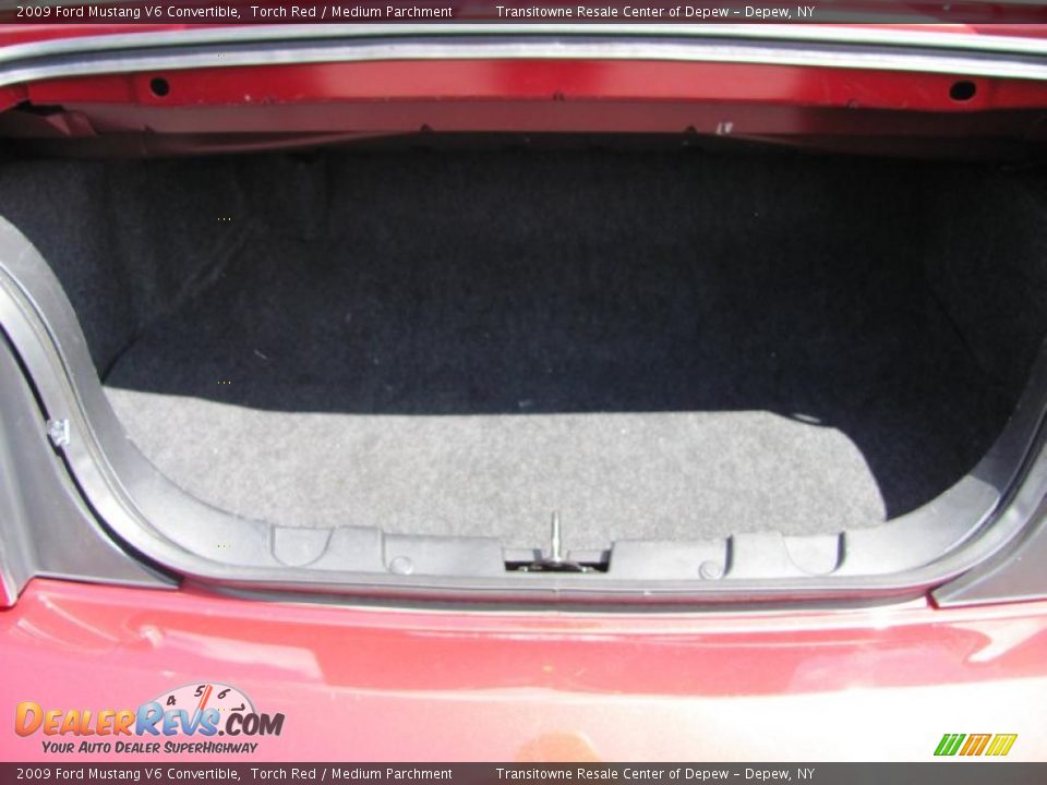 2009 Ford Mustang V6 Convertible Torch Red / Medium Parchment Photo #7