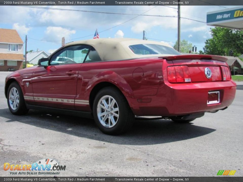 2009 Ford Mustang V6 Convertible Torch Red / Medium Parchment Photo #10
