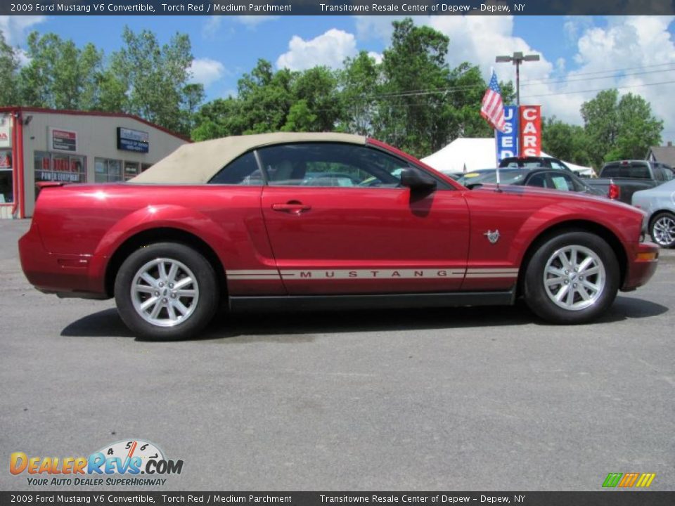 2009 Ford Mustang V6 Convertible Torch Red / Medium Parchment Photo #12