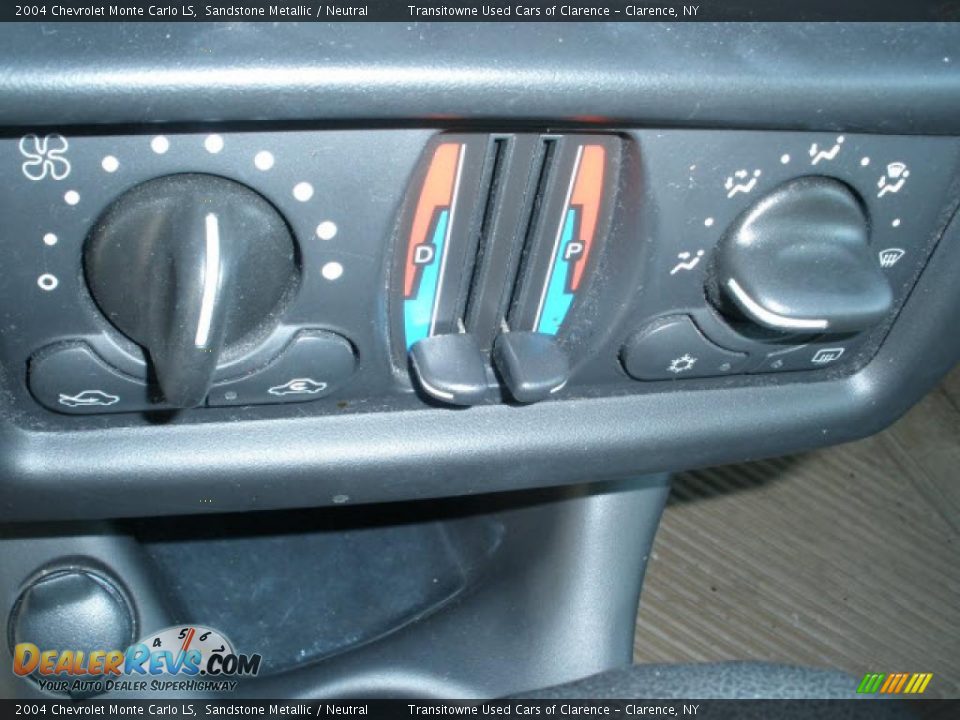 2004 Chevrolet Monte Carlo LS Sandstone Metallic / Neutral Photo #5