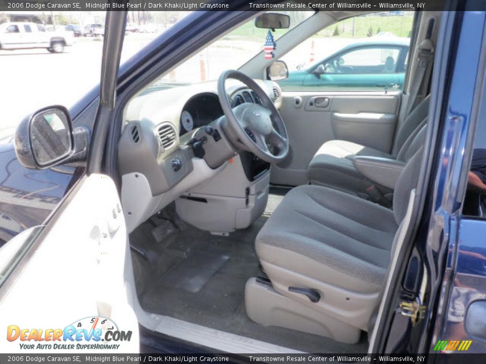 2006 Dodge Caravan SE Midnight Blue Pearl / Dark Khaki/Light Graystone Photo #5
